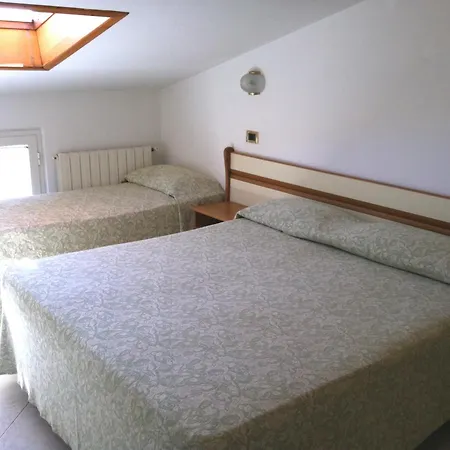Hotel I 4 Assi *