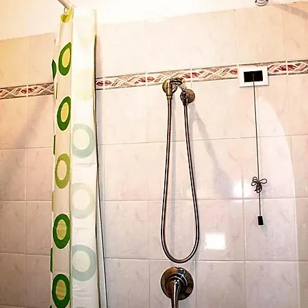 I 4 Assi מלון וירג'יו