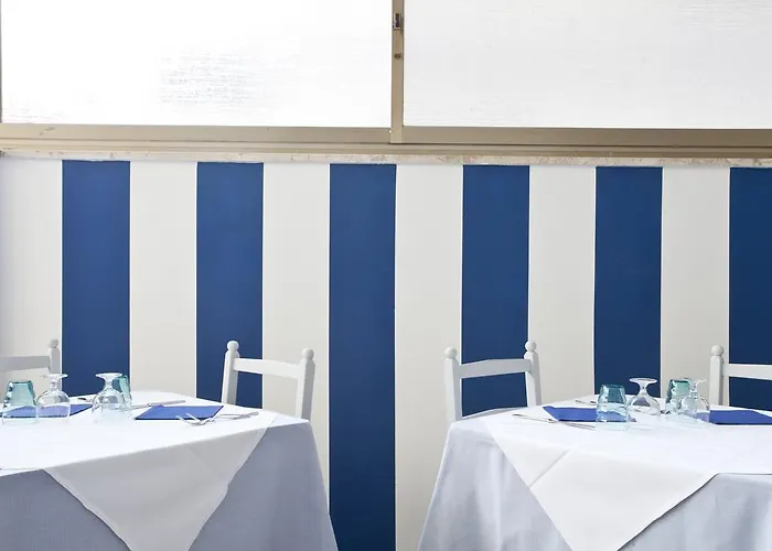 I 4 Assi Ξενοδοχείο *