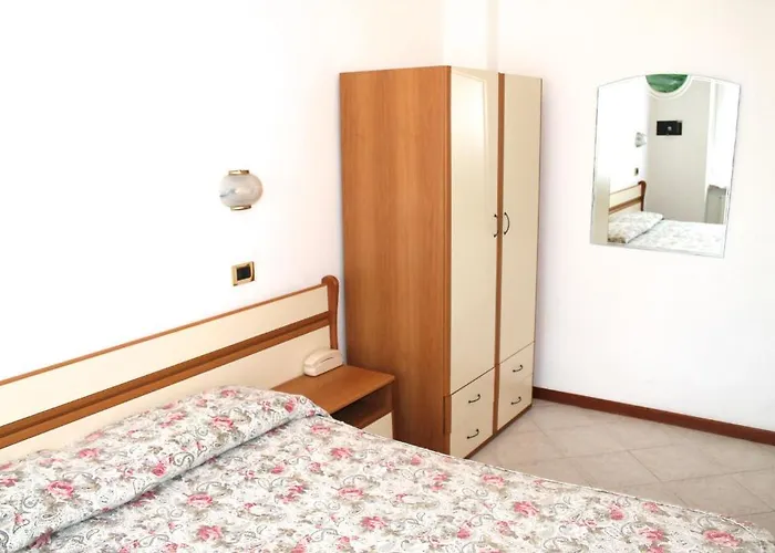 I 4 Assi Ξενοδοχείο *