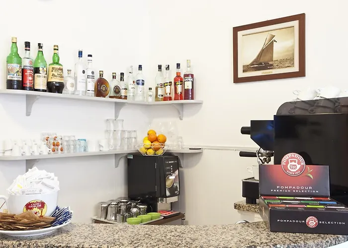 I 4 Assi Ξενοδοχείο *